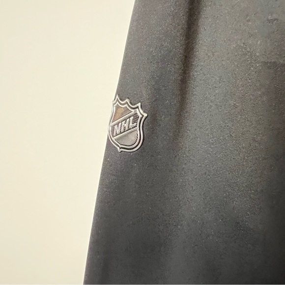 ⚪️ NHL FANATICS / Calgary flames black hoodie sweater - Picture 6 of 6